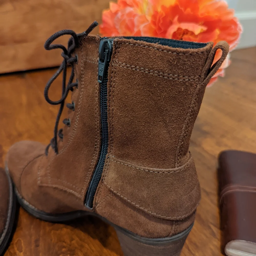 Taos Women's Laka Brown Suede Boot, Sz. 9-9.5, 40 European. - Picture 5 of 14
